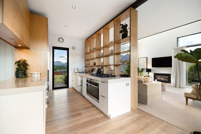 Photo of property in 12 Arran Lane, Jacks Point, Queenstown, 9371
