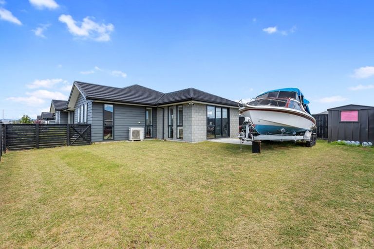 Photo of property in 7 Kuakua Close, Papamoa Beach, Papamoa, 3118
