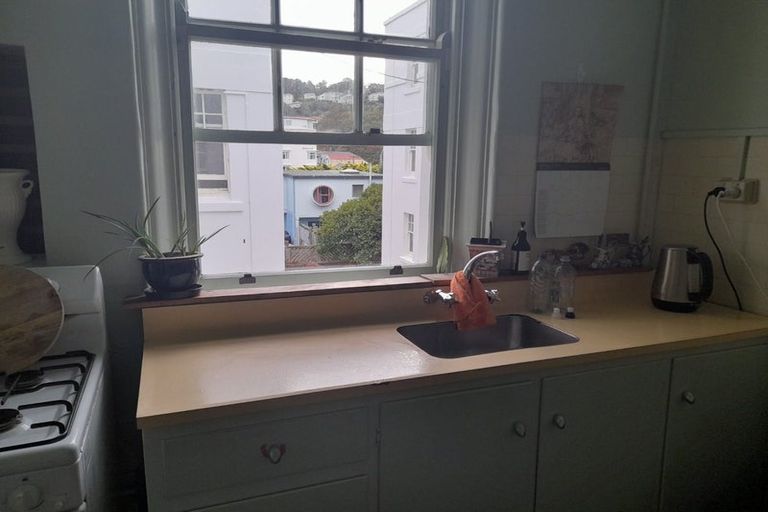 Photo of property in Blythswood Flats, 28/3 Aro Street, Aro Valley, Wellington, 6021