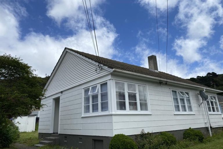 Photo of property in 29 Newcombe Street, Naenae, Lower Hutt, 5011