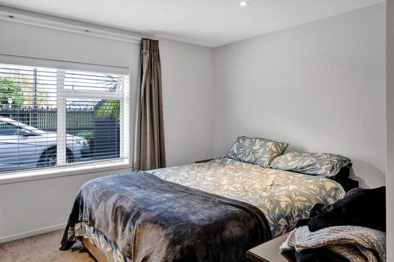 Photo of property in 2 Wakefield Street, Welbourn, New Plymouth, 4310