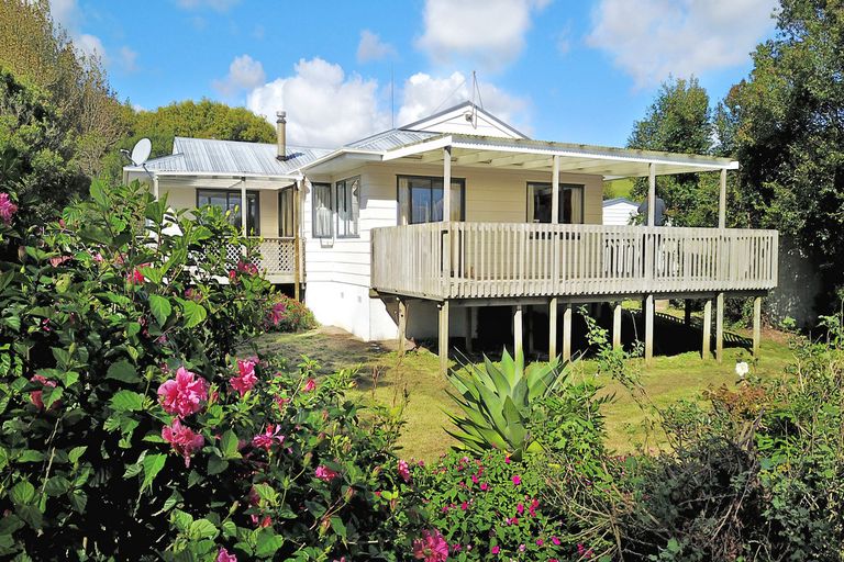 Photo of property in 1150 Oneriri Road, Kaiwaka, 0573