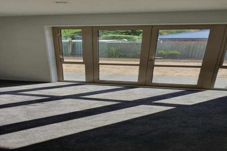 Photo of property in 207a Wainoni Road, Avondale, Christchurch, 8061