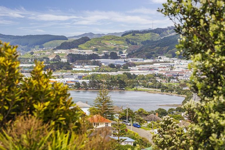 Photo of property in 1/5 Rothwell Street, Titahi Bay, Porirua, 5022