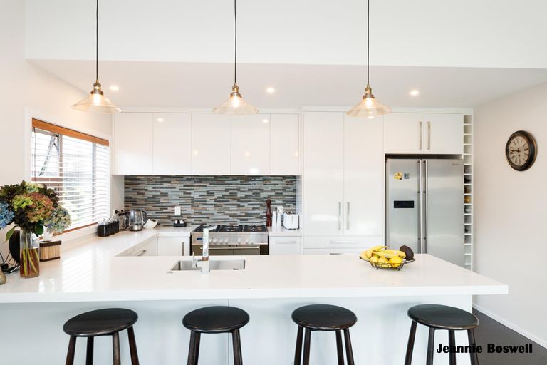 Photo of property in 7 Morocco Terrace, Kelvin Grove, Palmerston North, 4414