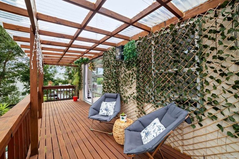 Photo of property in 1/19 Kathleen Street, Totara Vale, Auckland, 0627