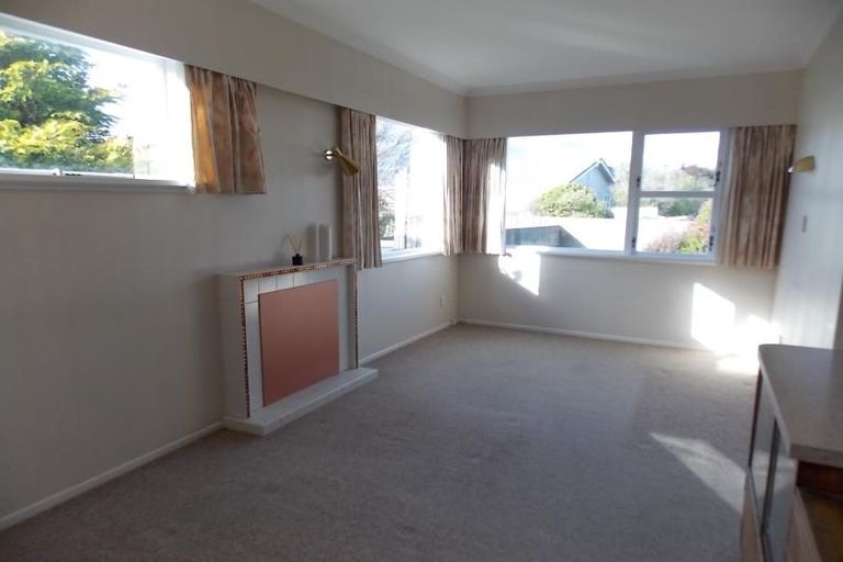 Photo of property in 78 Tauhinu Road, Miramar, Wellington, 6022