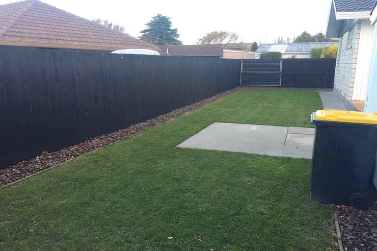 Photo of property in 32 Dunbarton Street, Redwood, Christchurch, 8051