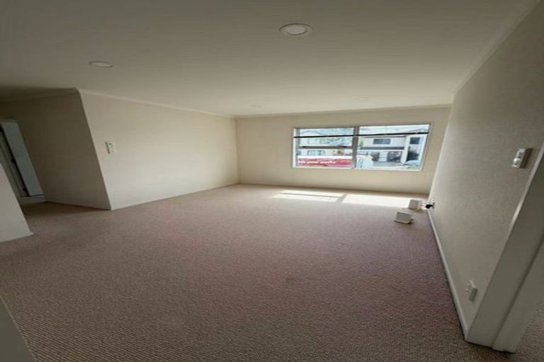 Photo of property in 21 Kensway Drive, Flat Bush, Auckland, 2016