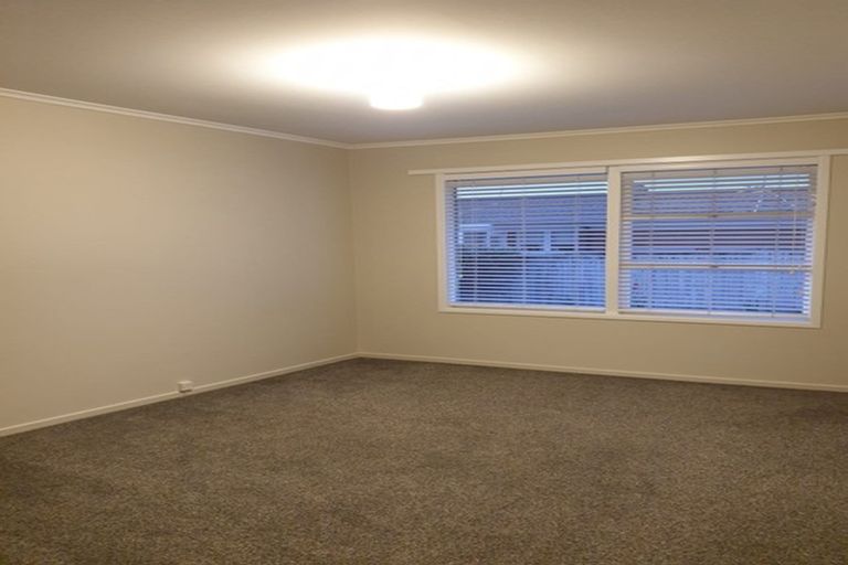 Photo of property in 1/15 Dodson Avenue, Milford, Auckland, 0620