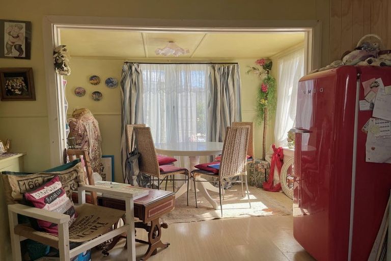 Photo of property in 6 Mary Street, Waimate, 7924