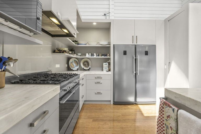 Photo of property in 66-66a Kuratawhiti Street, Greytown, 5712