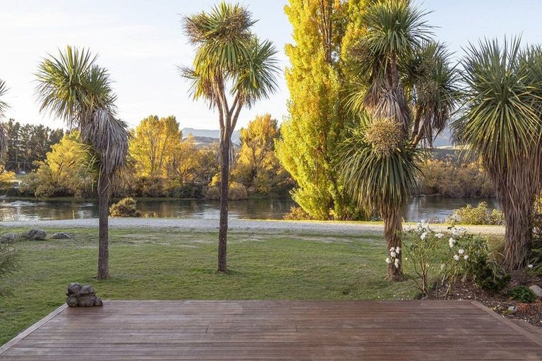 Photo of property in 10 Bridgewater Terrace, Albert Town, Wanaka, 9305
