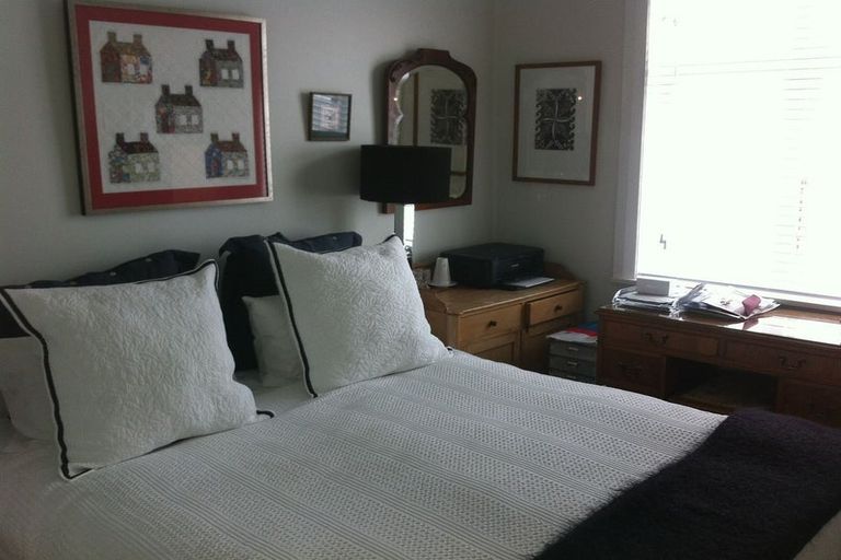 Photo of property in 9 Herald Terrace, Berhampore, Wellington, 6023