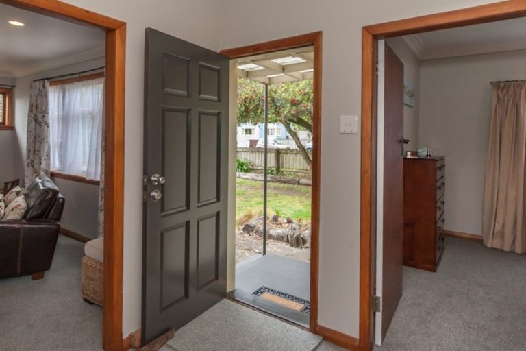 Photo of property in 44 Mckenzie Street, Levin, 5510