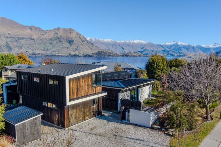 Photo of property in 3 Baker Grove, Wanaka, 9305