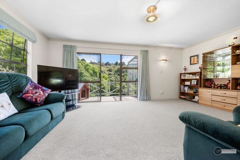Photo of property in 3a Panorama Grove, Harbour View, Lower Hutt, 5010