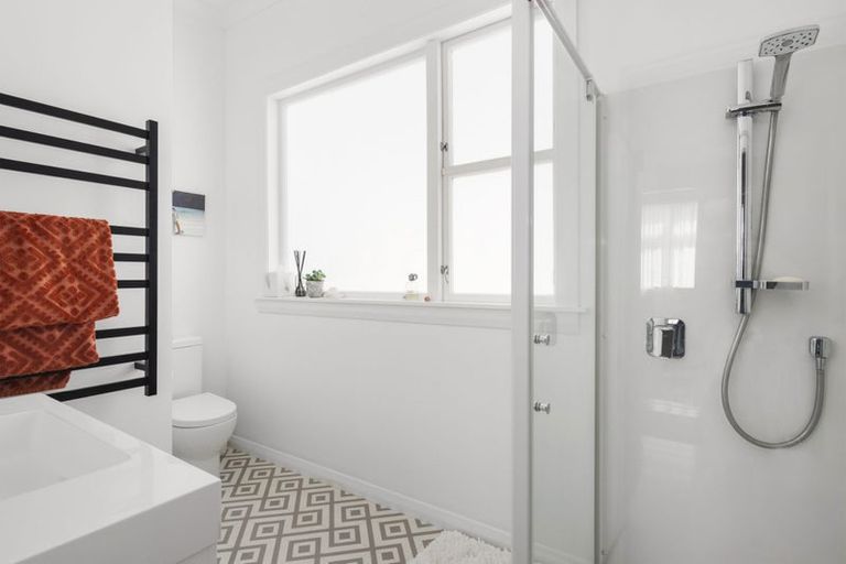 Photo of property in 13 Porritt Avenue, Mount Victoria, Wellington, 6011