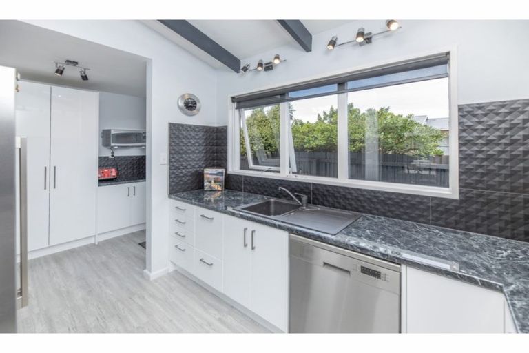 Photo of property in 5 Bayswater Crescent, Bromley, Christchurch, 8062