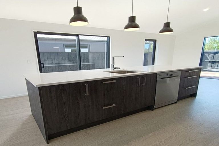 Photo of property in 34 Kiekie Road, Casebrook, 8051