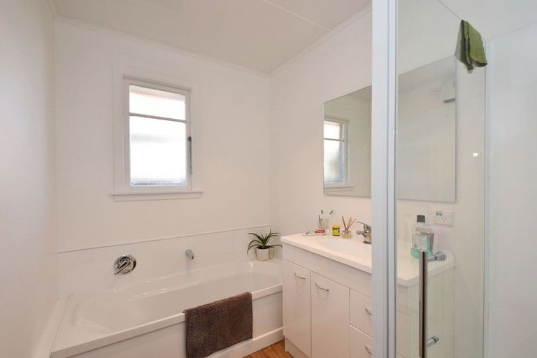 Photo of property in 16 Herriot Street, Richmond, Invercargill, 9810