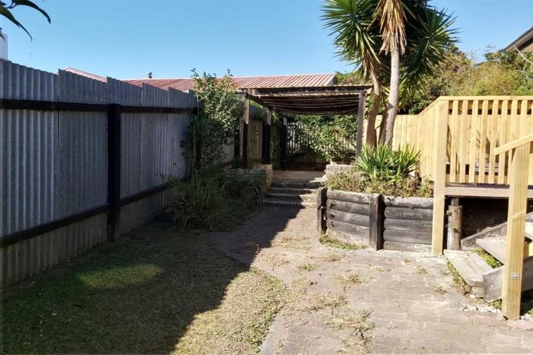 Photo of property in 2/7 Albertson Place, Manurewa, Auckland, 2102