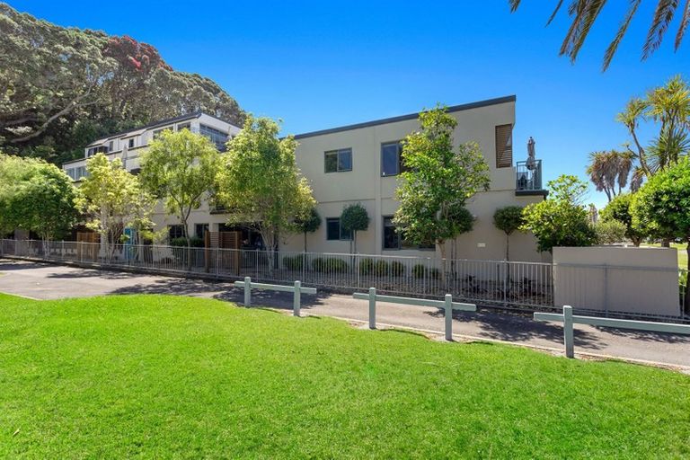 Photo of property in Beachpoint Apartments, 2/5 West End Road, Ohope, 3121