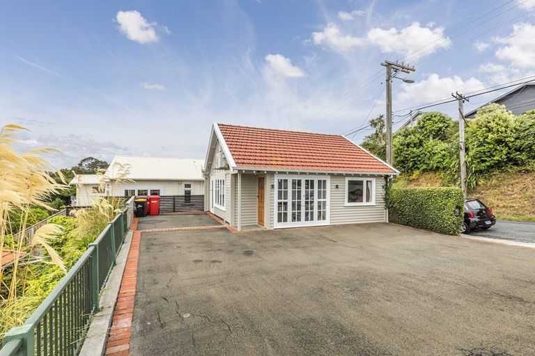 Photo of property in 39 Mills Road, Brooklyn, Wellington, 6021