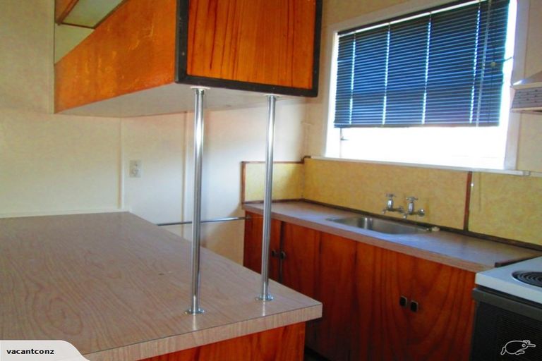 Photo of property in 16 Toru Street, Lyall Bay, Wellington, 6022