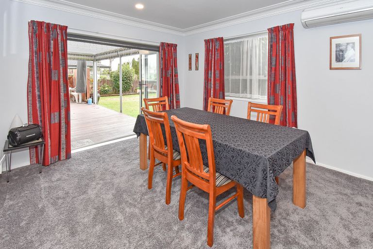 Photo of property in 9 Beaumaris Way, Conifer Grove, Takanini, 2112