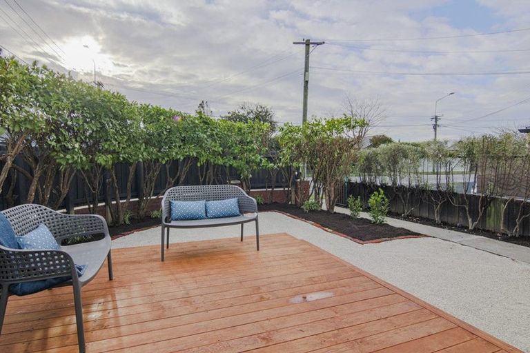 Photo of property in 80 Somerfield Street, Somerfield, Christchurch, 8024
