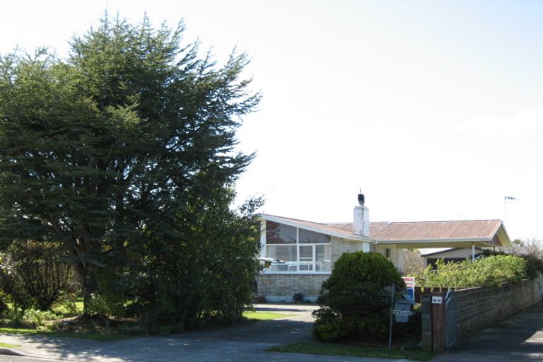 Photo of property in 9 Grey Street, Marton, 4710