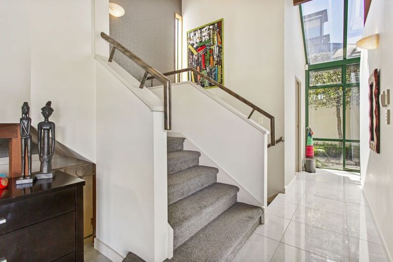 Photo of property in 45b Takutai Avenue, Half Moon Bay, Auckland, 2012