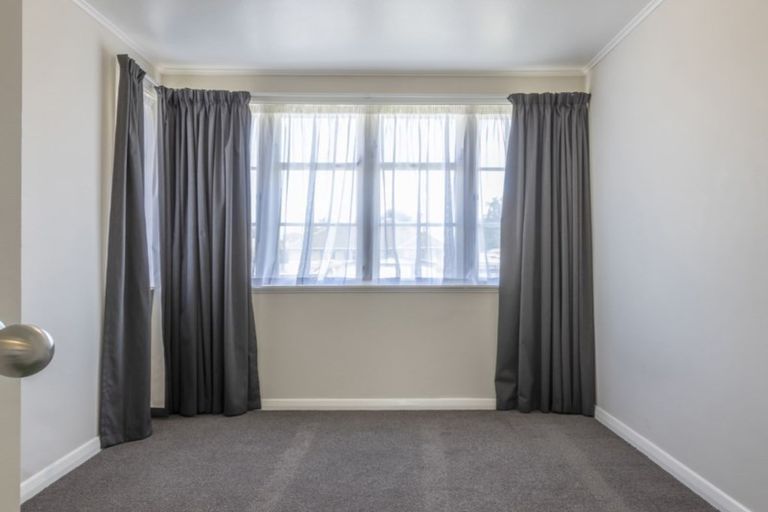 Photo of property in 31 Douglas Crescent, Fairfield, Hamilton, 3214