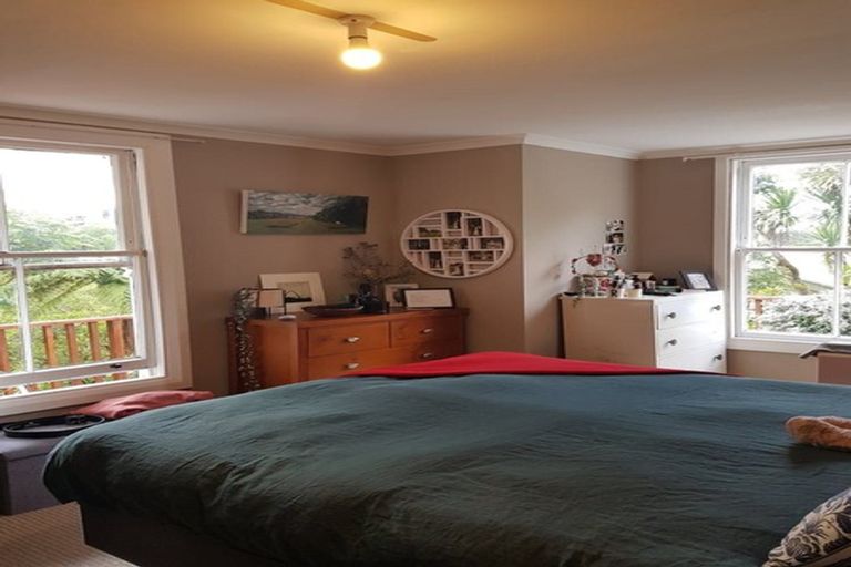 Photo of property in 26 Northland Road, Northland, Wellington, 6012