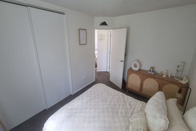 Photo of property in 18a Hythe Terrace, Mairangi Bay, Auckland, 0630