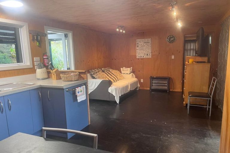 Photo of property in 173a Te Mahoe Road, Mokau, 4376