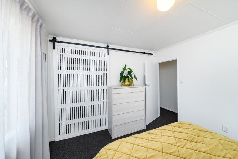 Photo of property in 75 Ruamahanga Crescent, Terrace End, Palmerston North, 4410