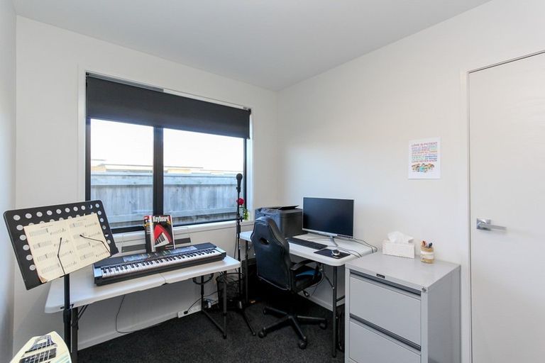 Photo of property in 40 Cyrus Street, Whalers Gate, New Plymouth, 4310