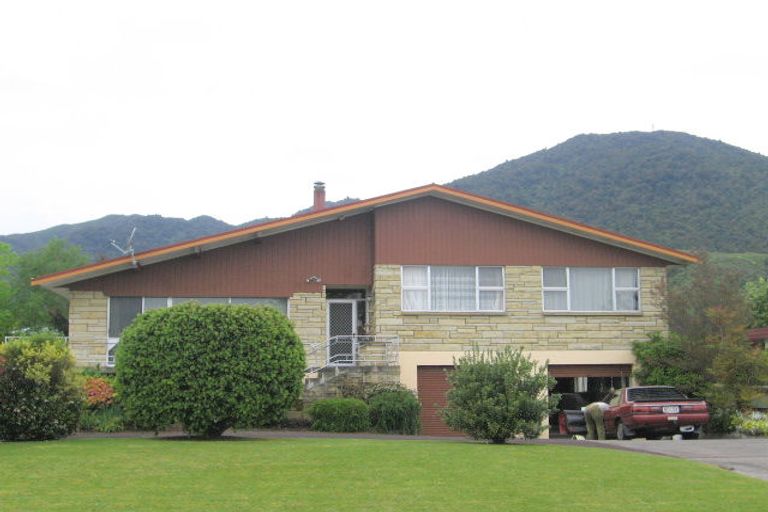 Photo of property in 2 Kennedy Street, Te Aroha, 3320