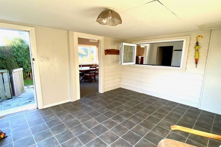 Photo of property in 4 Maryport Street, Lawrence, 9532