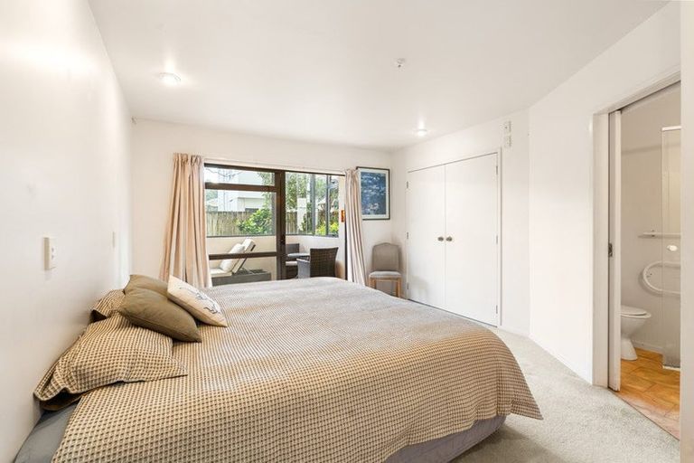 Photo of property in 11a Puriri Avenue, Orewa, 0931