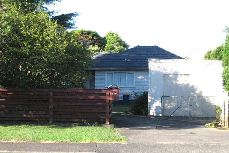 Photo of property in 239 Hepburn Road, Glendene, Auckland, 0602
