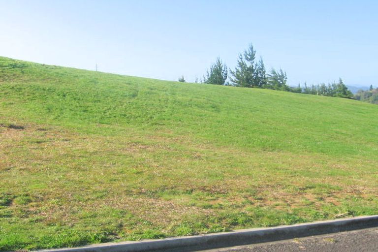 Photo of property in 4 Ohuka Place, Whitianga, 3510