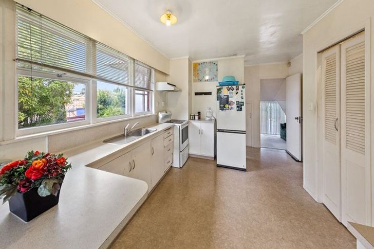 Photo of property in 79 Birdwood Avenue, Papatoetoe, Auckland, 2025