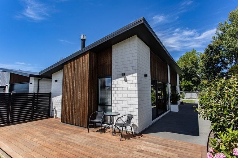 Photo of property in 5 Chatsworth Avenue, Rangiora, 7400