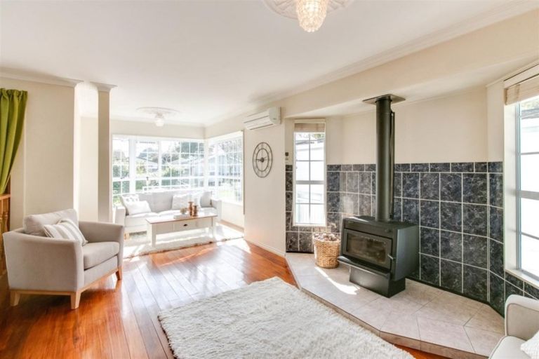 Photo of property in 5 Gow Avenue, Haumoana, 4102