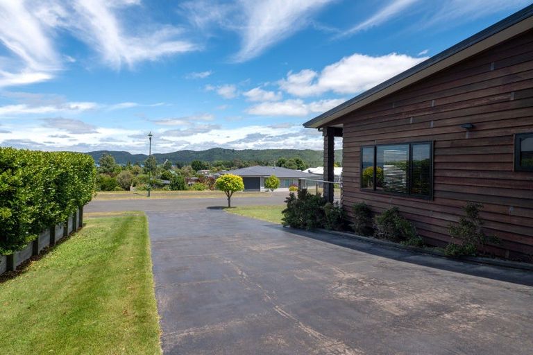 Photo of property in 6 Kestrel Lane, Kinloch, Taupo, 3377