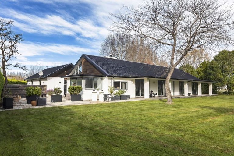 Photo of property in 569 Johns Road, Harewood, Christchurch, 8051