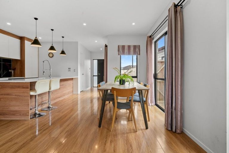 Photo of property in 11 Sapwood Crescent, Takanini, 2110